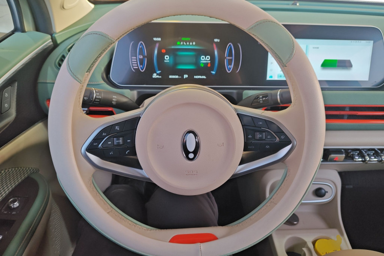 欧拉好猫 2023款 401km标准续航 豪华型 磷酸铁锂中控内饰13