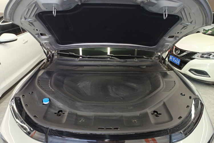 小鹏P7 2023款 P7i 702 Max机舱底盘24