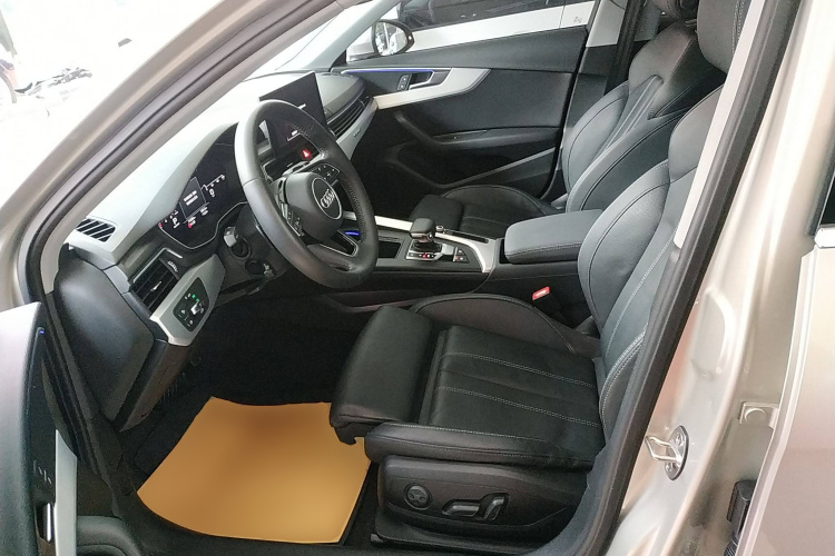 奥迪A4L 2020款 40 TFSI quattro 豪华动感型局部细节19