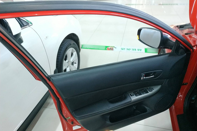 马自达6 2015款 2.0L 自动时尚型中控内饰7007