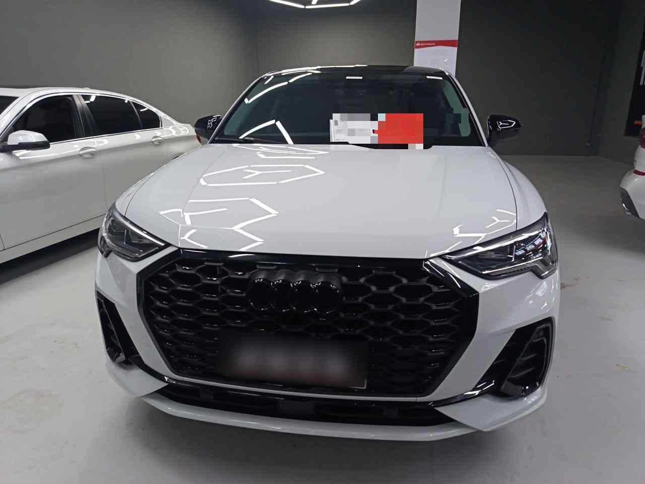 奥迪Q3 Sportback 2023款 改款 40 TFSI 时尚型(1)