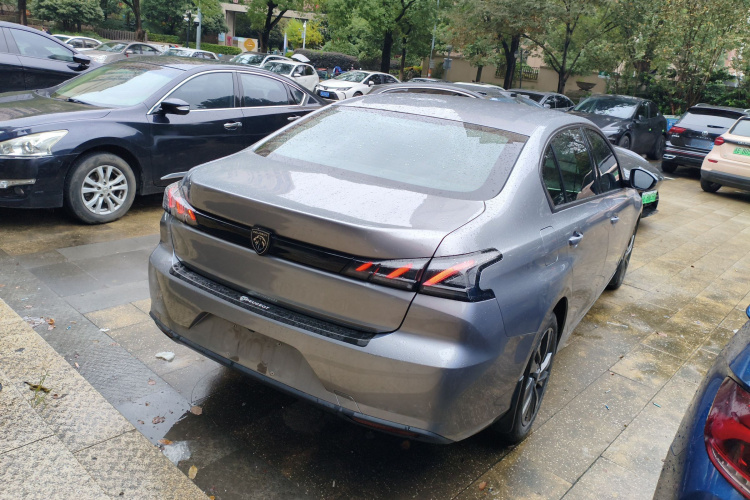 标致408 2024款 360THP 龘龘款 罗曼尼版车身外观7