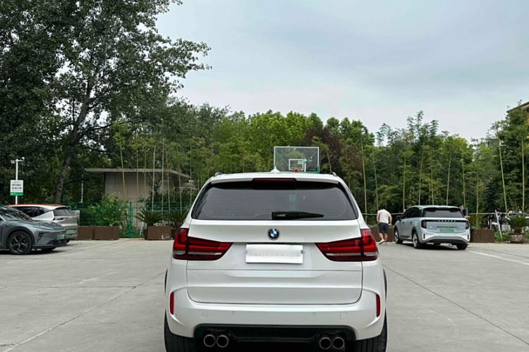 宝马X5(进口) 2014款 xDrive35i 典雅型车身外观6011