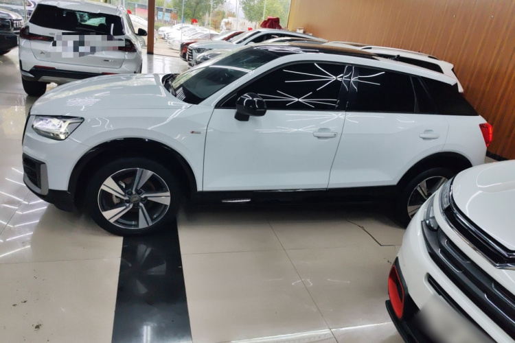 奥迪Q2L 2020款 35 TFSI 时尚动感型车身外观4