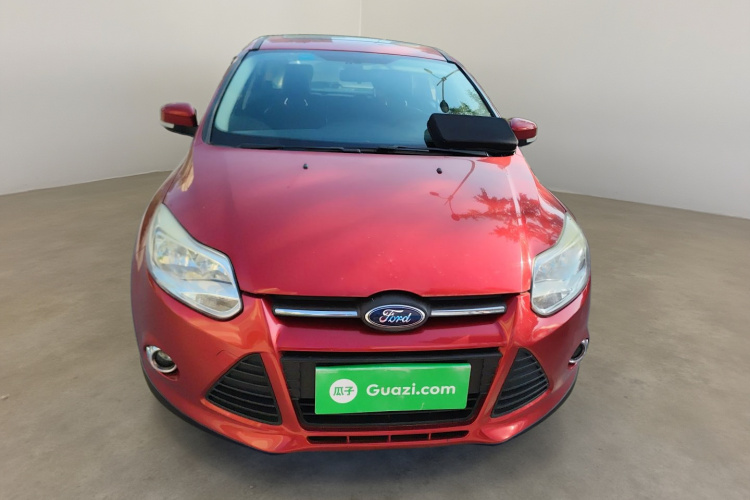 福特 福克斯 2012款 两厢 1.6L 自动风尚型车身外观2