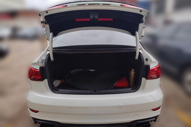 奥迪RS 3 2017款 RS 3 2.5T Limousine中控内饰23