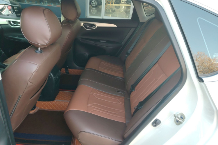 日产 轩逸 2024款 改款 经典 1.6XE CVT舒适版中控内饰7004