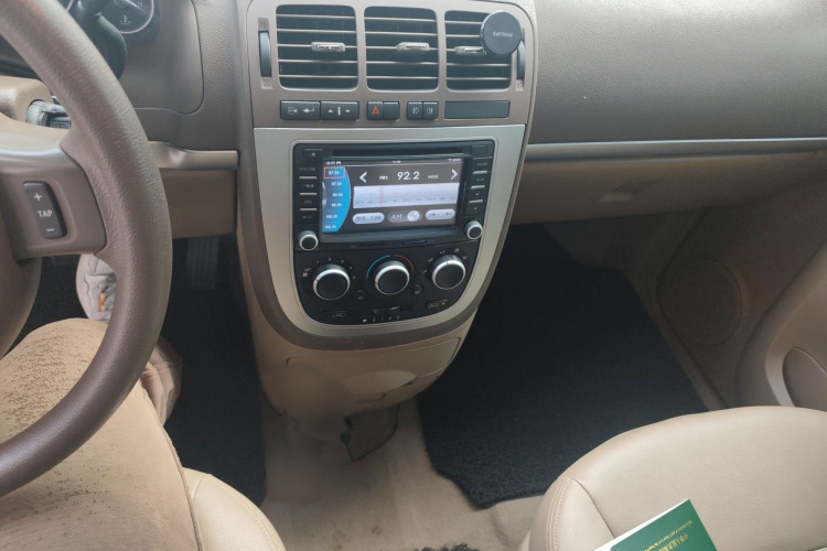 别克GL8 2014款 2.4L 经典版局部细节16