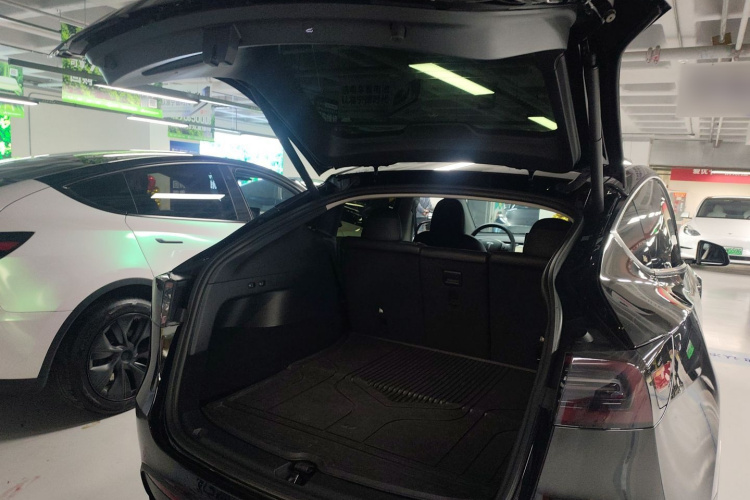 特斯拉 Model Y 2022款 长续航全轮驱动版机舱底盘23