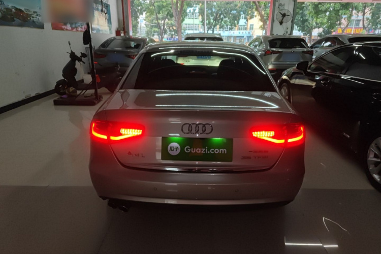 奥迪A4L 2016款 35 TFSI 典藏版 自动标准型车身外观6004
