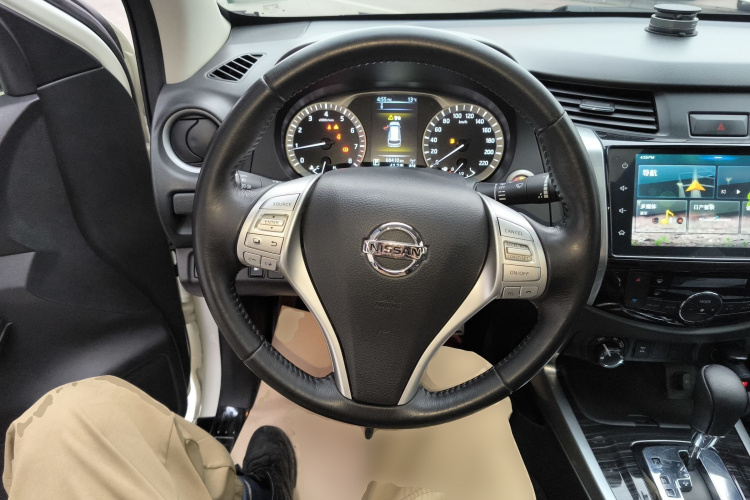 日产 途达 2020款 2.5L XV 4WD 自动四驱旗舰版局部细节13