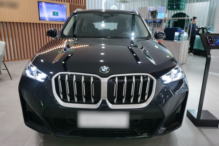 宝马X1 2023款 sDrive25Li M运动套装车身外观6001