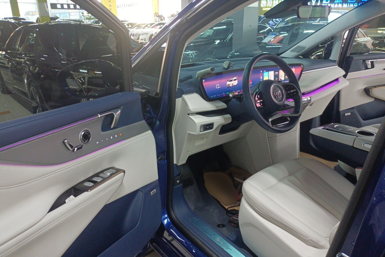 别克GL8新能源 2024款  陆尊 奢享版 7座中控内饰20