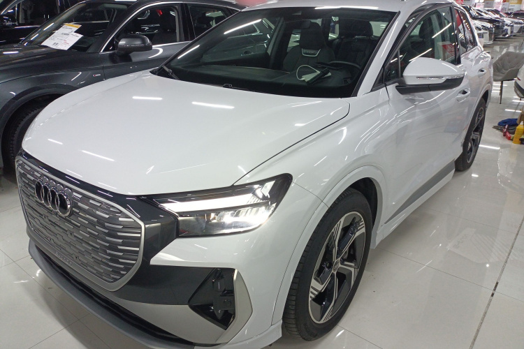 奥迪Q4 e-tron 2024款 40 e-tron 创境版车身外观1