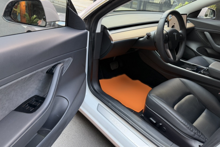 特斯拉 Model 3(进口) 2019款 长续航全轮驱动版中控内饰7005