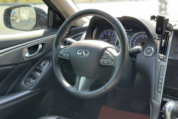 英菲尼迪Q50L 2016款 2.0T 悦享版中控内饰7003