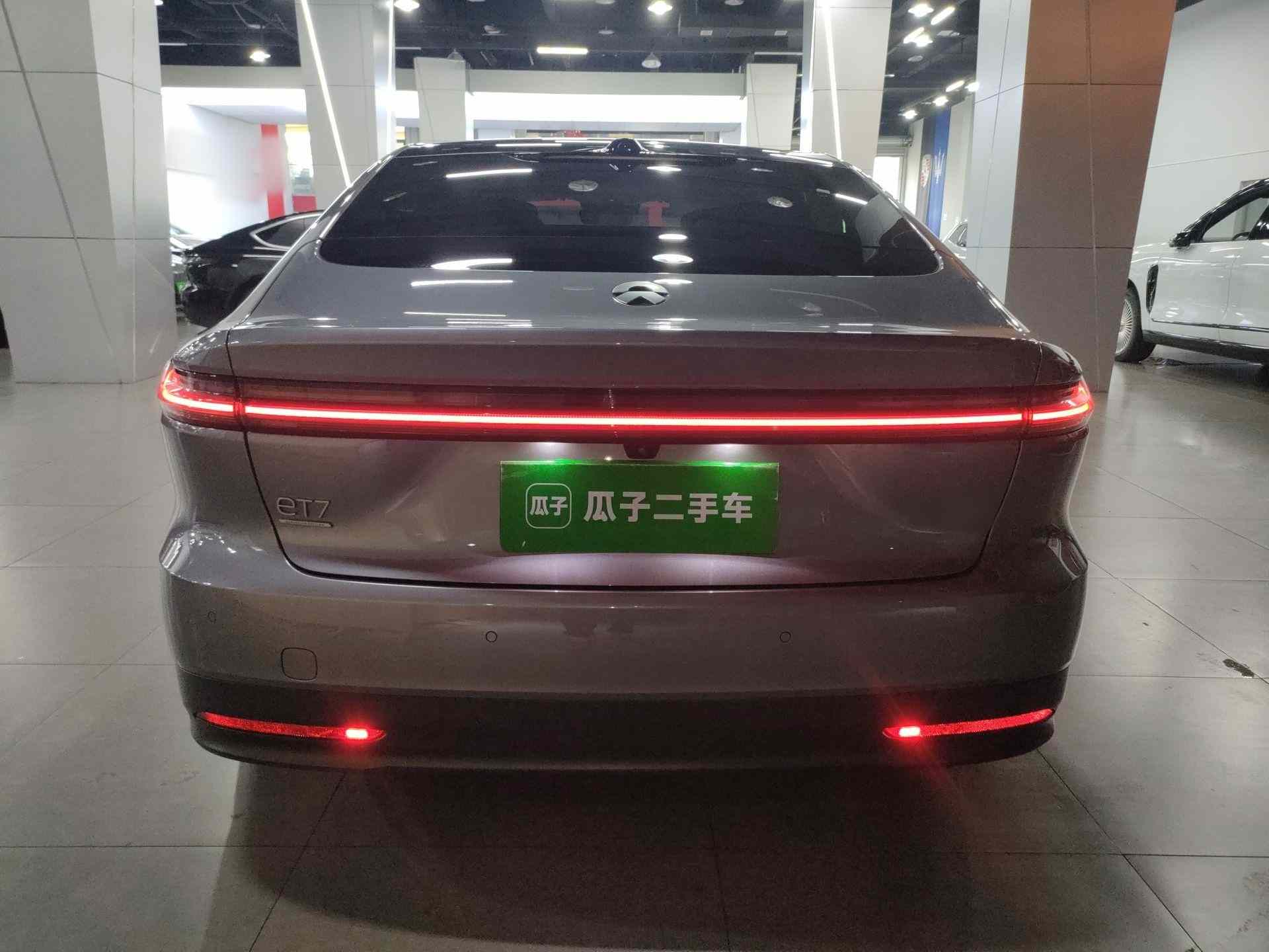 蔚来ET7 2024款 75kWh 行政签名版(3)