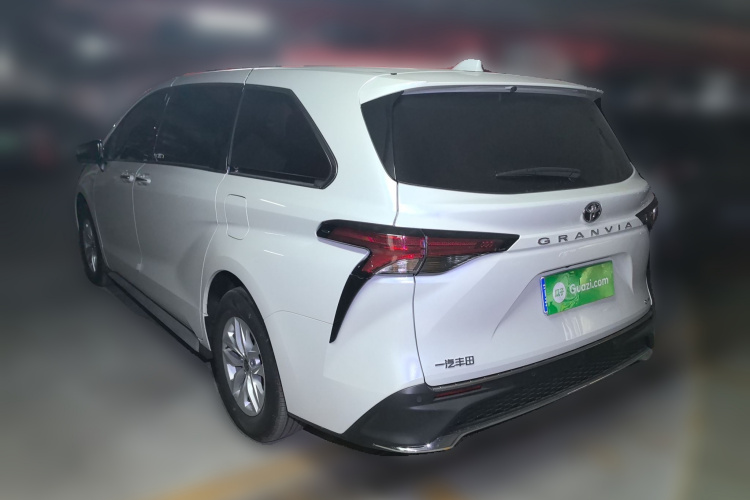 丰田 格瑞维亚 2026款 2.5L混动 舒适版车身外观5