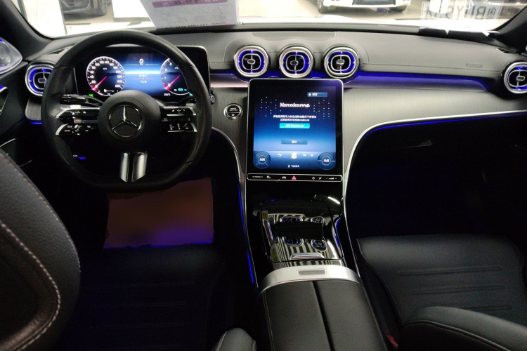 奔驰C级 2022款 改款 C 200 L 运动版中控内饰12