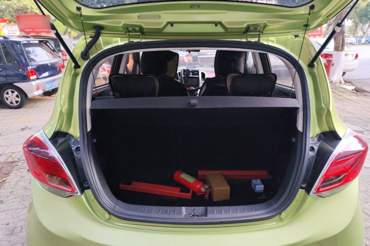 长安 奔奔 2015款 1.4L IMT尊贵型 国IV机舱底盘23