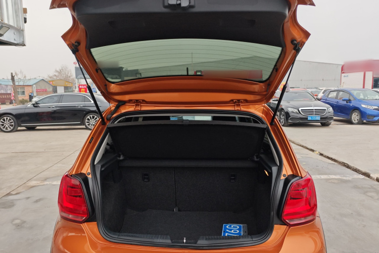 大众 2016款 1.6L Cross Polo 自动机舱底盘23