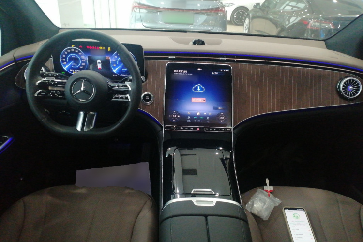 奔驰EQE SUV 2023款 350 4MATIC 先锋版中控内饰12