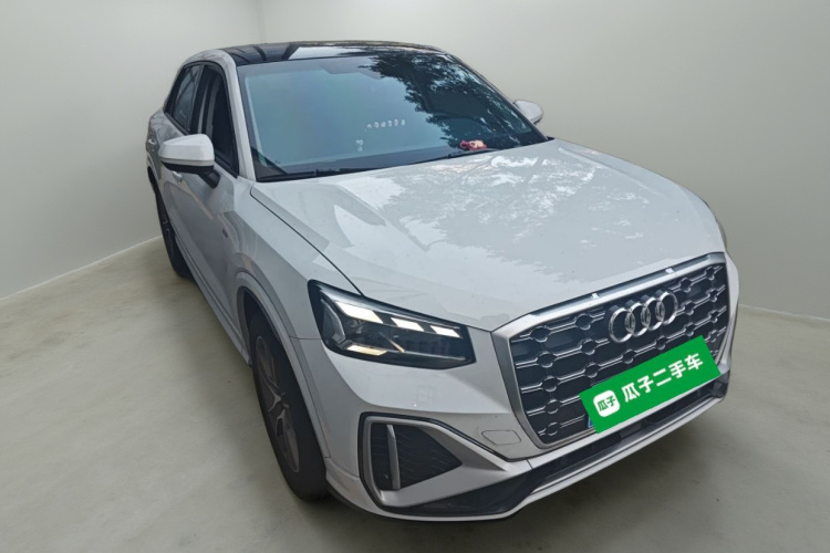 奥迪Q2L 2022款 35 TFSI 时尚动感型车身外观3