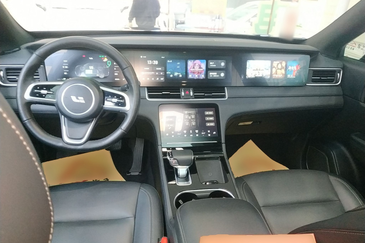 理想汽车 理想ONE 2021款 增程6座版中控内饰12