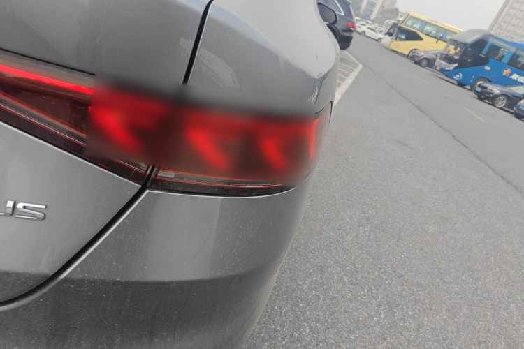 比亚迪 秦PLUS 2021款 DM-i 120KM 旗舰型车身外观9