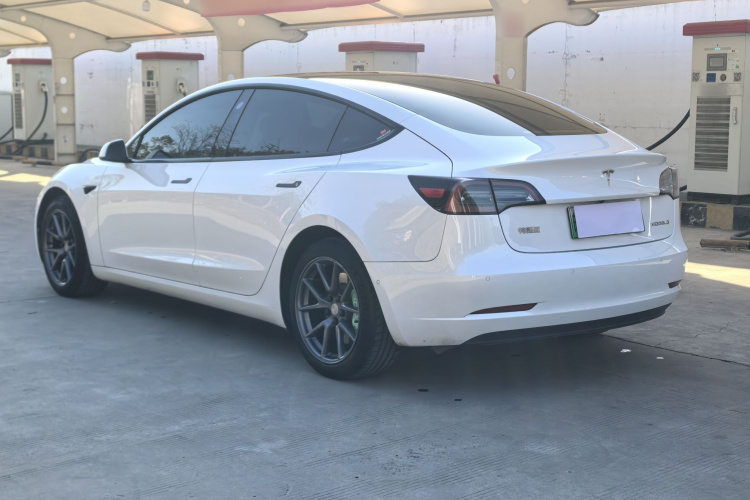 特斯拉 Model 3 2022款 后轮驱动版车身外观6009