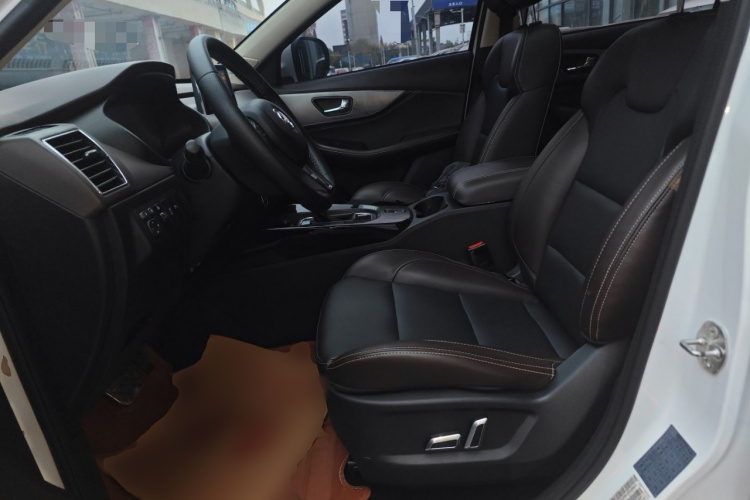 东风风光 风光S560 2018款 1.8L CVT智联型 7座中控内饰19