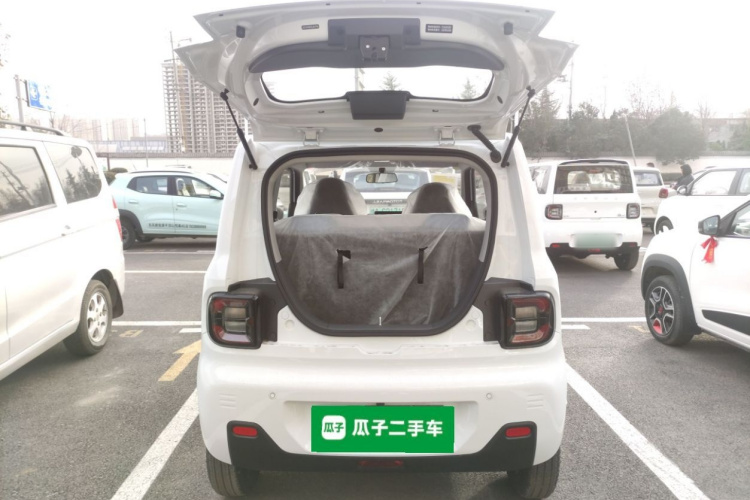 吉利银河 2024款 熊猫mini 200km 耐力熊机舱底盘23