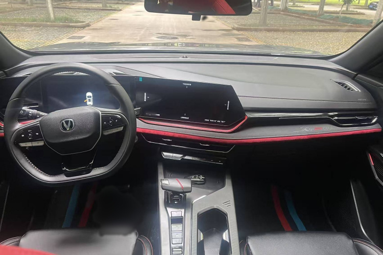 长安X5 PLUS 2024款 1.5T DCT智尊型中控内饰7001