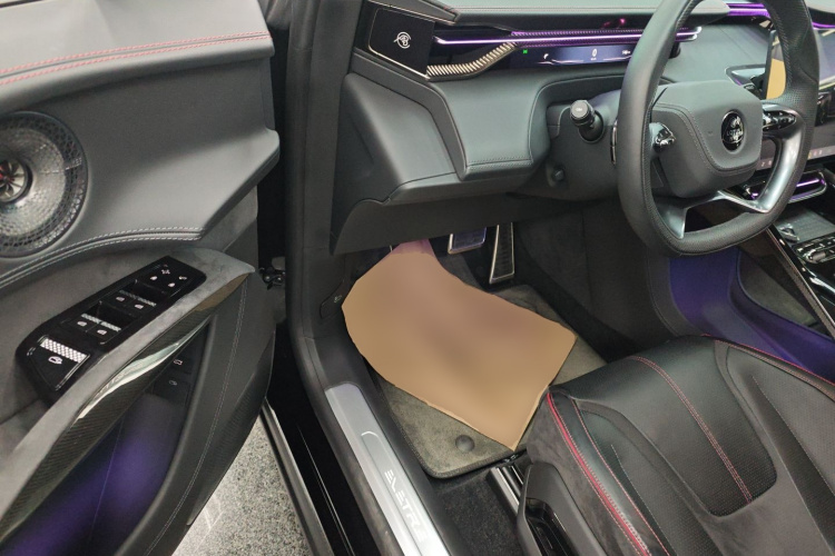 莲花跑车 2023款 ELETRE S+中控内饰20