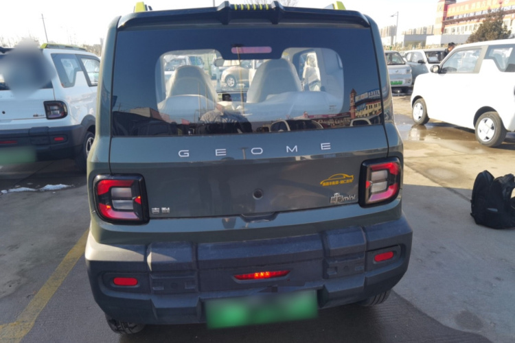 吉利银河 2025款 210km 熊猫骑士车身外观6004