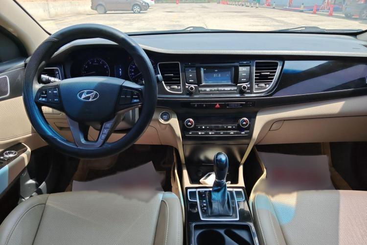 现代 名图 2014款 1.8L 自动智能型GLS中控内饰7003