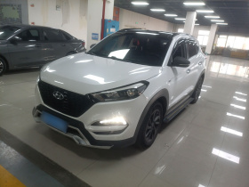 现代 途胜 2018款 1.6T 双离合两驱15周年特别版