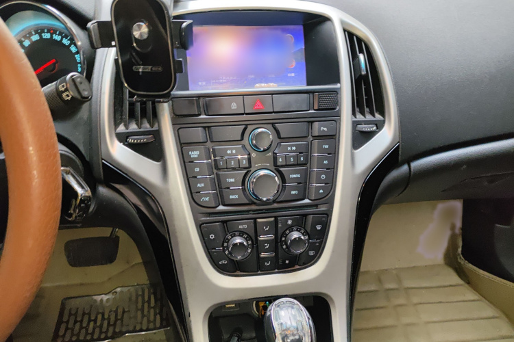 别克 英朗 2014款 XT 1.6L 自动时尚版局部细节16