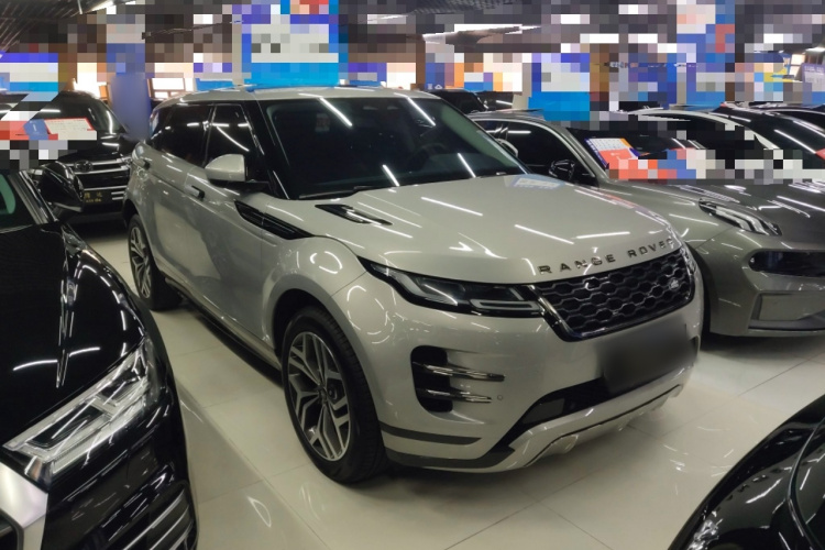 路虎 揽胜极光 2022款 极光L 249PS R-Dynamic 豪华版车身外观3