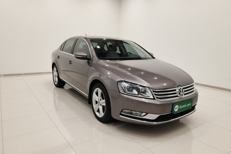 大众 迈腾 2015款 改款 2.0TSI 尊贵型车身外观3