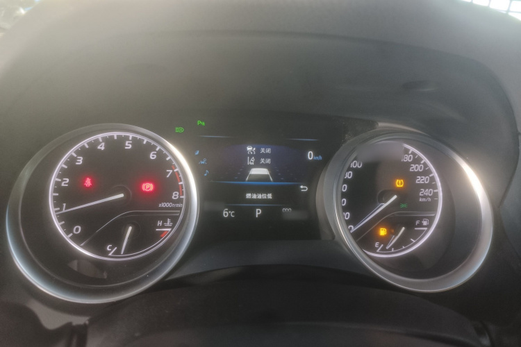 丰田 凯美瑞 2018款 2.0G 豪华版局部细节14