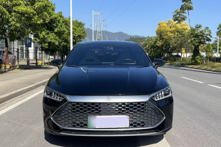 比亚迪 秦PLUS 2023款 冠军版 DM-i 55KM领先型车身外观6009