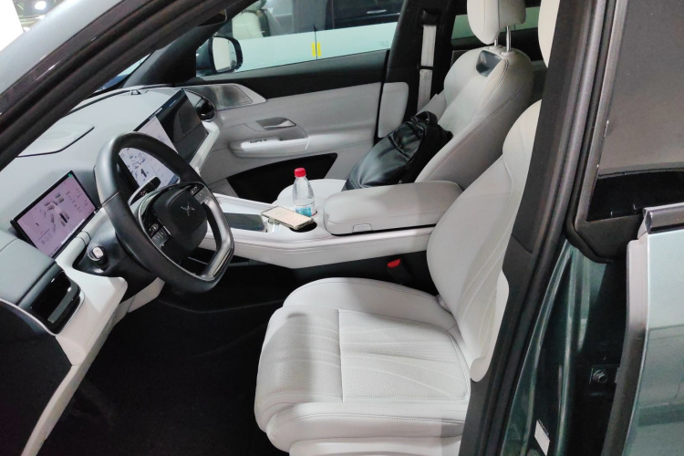 小鹏G9 2024款 702 Max中控内饰19