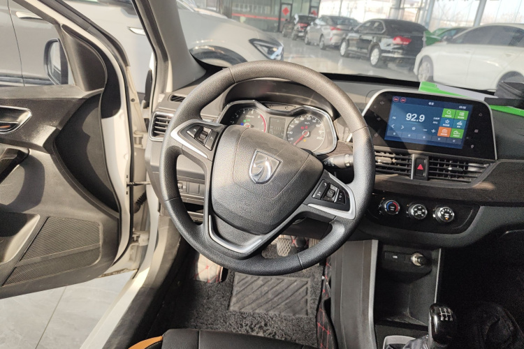 宝骏310 2016款 1.2L 手动豪华型局部细节13