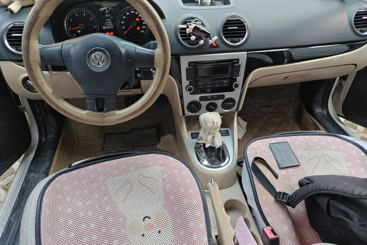 大众 朗逸 2011款 1.6L 自动品雅版中控内饰7002