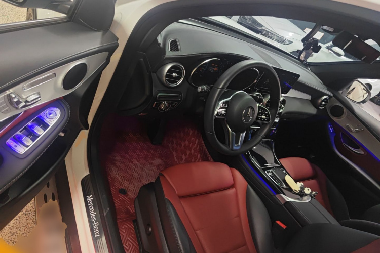 奔驰GLC 2022款 改款二 GLC 260 L 4MATIC 豪华型中控内饰7003