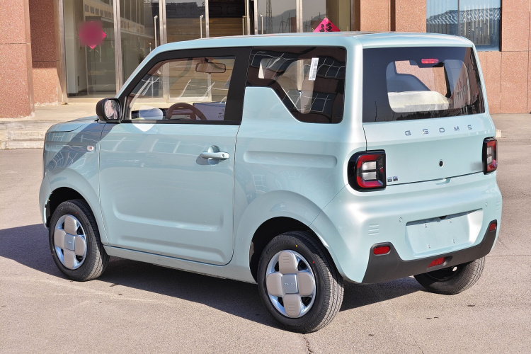 吉利银河 2024款 熊猫mini 200km 耐力熊车身外观6005