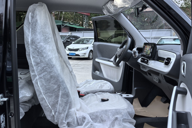 吉利银河 2025款 210km 熊猫卡丁局部细节41