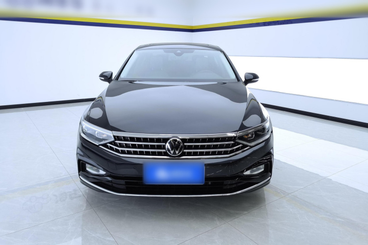 大众 迈腾 2023款 200万辆纪念版 330TSI DSG豪华型车身外观2