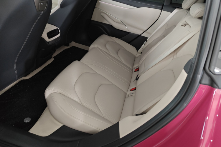 小米汽车 小米SU7 2024款 后驱长续航智驾版中控内饰7004